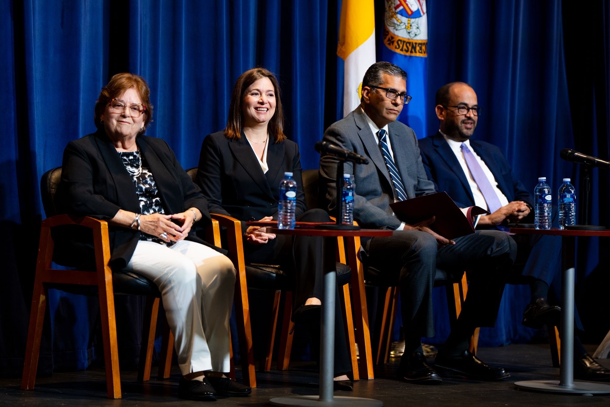 La exjueza presidenta del Tribunal Supremo de Puerto Rico, Hon. Liana Fiol Matta; la Jueza Presidenta del Tribunal Supremo de Puerto Rico, Hon. Maite D. Oronoz Rodríguez; el Juez Asociado, Hon. Luis Estrella Martínez y el Juez Asociado, Hon. Ángel Colón Pérez, coincidieron en que las opiniones disidentes han sido fundamentales en su formación intelectual, destacando aquellas que cuestionan estructuras establecidas o visibilizan sectores marginados. La exjueza presidenta del Tribunal Supremo de Puerto Rico, Hon. Liana Fiol Matta; la Jueza Presidenta del Tribunal Supremo de Puerto Rico, Hon. Maite D. Oronoz Rodríguez; el Juez Asociado, Hon. Luis Estrella Martínez y el Juez Asociado, Hon. Ángel Colón Pérez, coincidieron en que las opiniones disidentes han sido fundamentales en su formación intelectual, destacando aquellas que cuestionan estructuras establecidas o visibilizan sectores marginados.